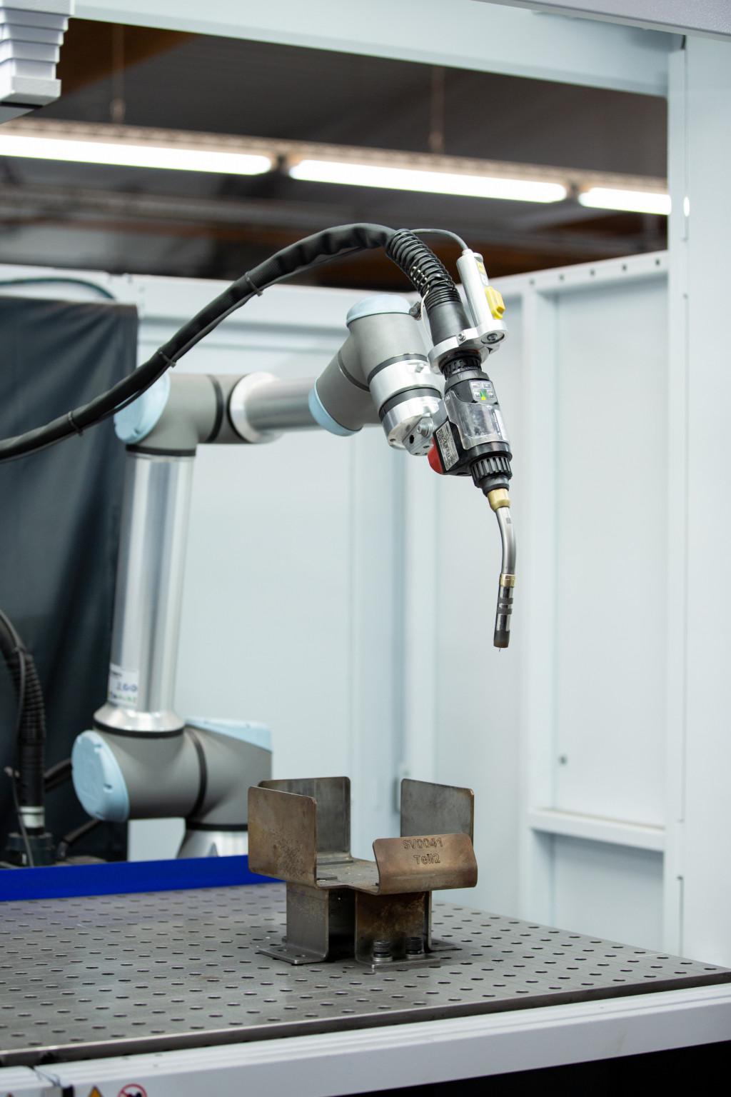 Universal Robots应用案例 - TruArc Weld 1000焊接机器人