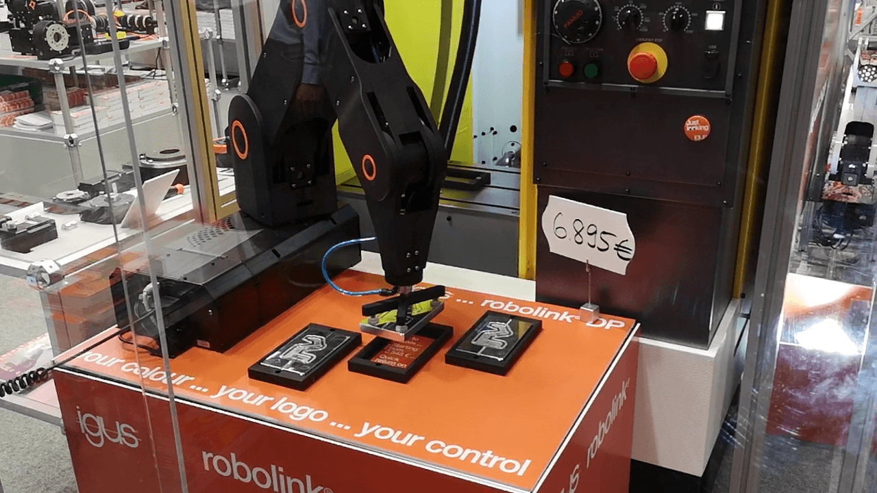 Fanuc Robodrill加工中心上下料